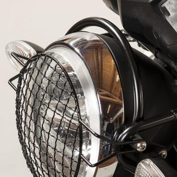 Scheinwerferschutzrohr vorne