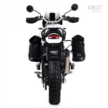 10L-14L Seitentasche aus gewachstem Wildleder + Linker Ducati DesertX Rahmen
