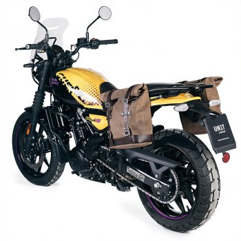 Seitentasche aus Spaltleder 10L-14L + Royal Enfield Guerrilla 450 Linker Rahmen