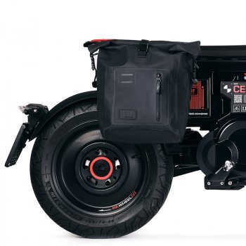 Khali Seitentasche in TPU + BMW CE 02 Rechter Rahmen