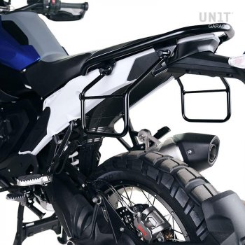 Seitentasche Scram aus Spaltleder 22L-30L + BMW R1300GS Rahmen links