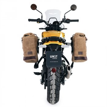 Scram Seitentasche aus Spaltleder 22L-30L + Royal Enfield Guerrilla 450 rechter Rahmen