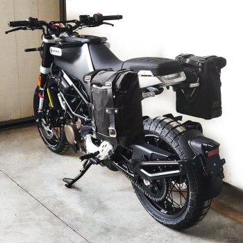 Satteltasche aus Spaltleder + rechter Rahmen Husqvarna 401 (ab 2020)