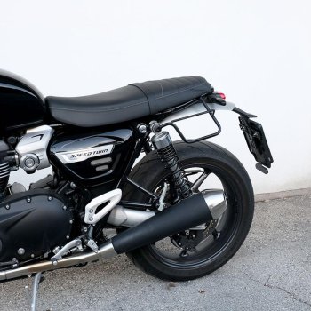 Seitentasche aus Spaltleder + Triumph Speed Twin linker-Rahmen