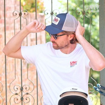 Trucker-Box-Mütze mit blauem Unitgarage-Logo