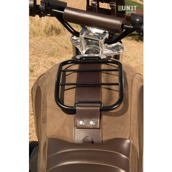 Tankdeckel in Leder geteilt