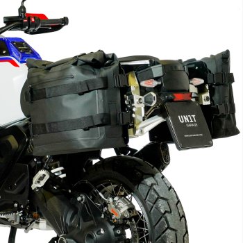 Zwei Khali TPU-Seitentaschen (35–45 l) + Paar Aluminiumplatten BMW R1300GS ADV