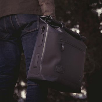 Zwei Khali Seitentaschen aus TPU 35L - 45L mit nineT Rahmen