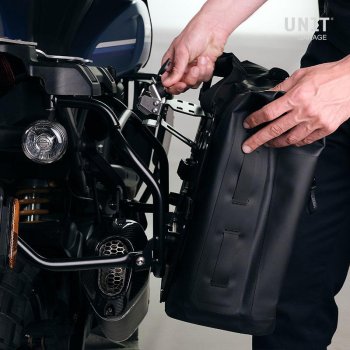 Zwei Khali-Seitentaschen aus TPU 35L - 45L