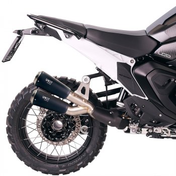 BMW R1300GS ADV Doppelauspuff im GP-Stil aus Titan