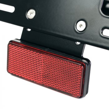 Niedriger Kennzeichenhalter