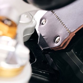 Gepäckablage mit Tankband